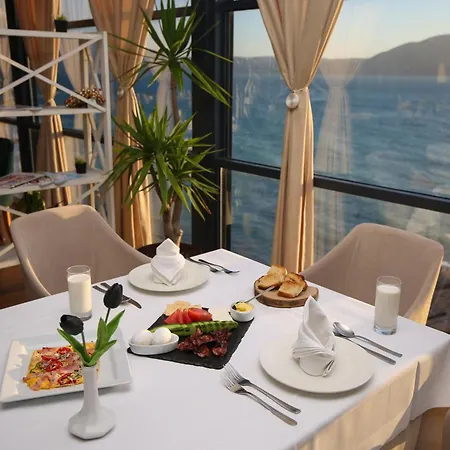 Blue Bay Hotel *