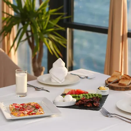 Blue Bay Отель *